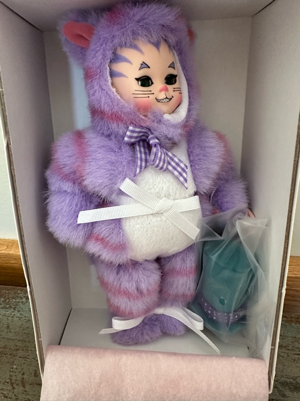 Cheshire Cat Maggie Madame Alexander 66710 Alice in Wonderland vintage NIB doll